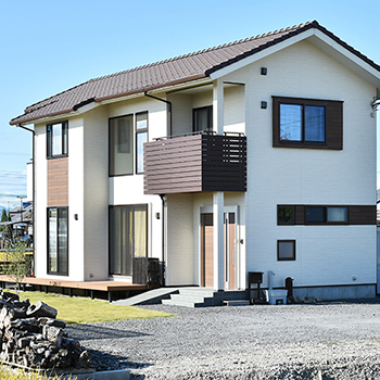 薪ストーブをかこむ住まい