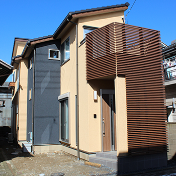 狭小地に建つ住まい